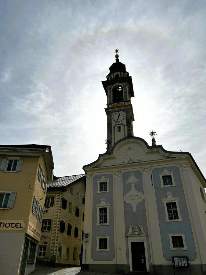 Weisses Kreuz - Crusch Alva Panzió Samedan Kültér fotó